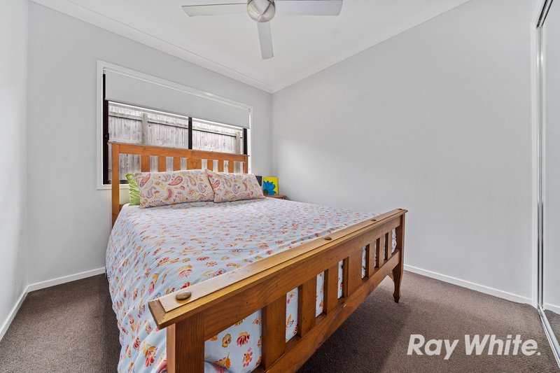 Photo - 11 Soe Street, Redbank QLD 4301 - Image 11