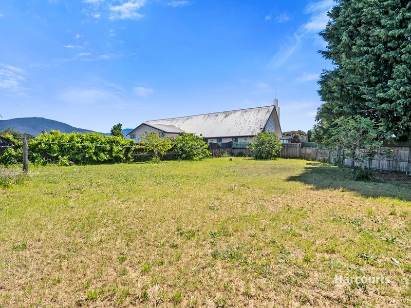Photo - 11 Somerton Crescent, Derwent Park TAS 7009 - Image 8