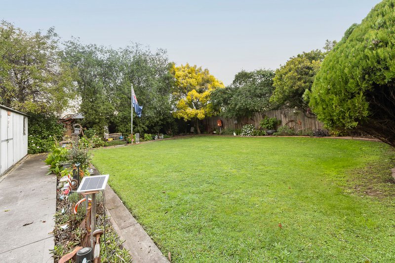 Photo - 11 Sparkford Road, Craigieburn VIC 3064 - Image 20