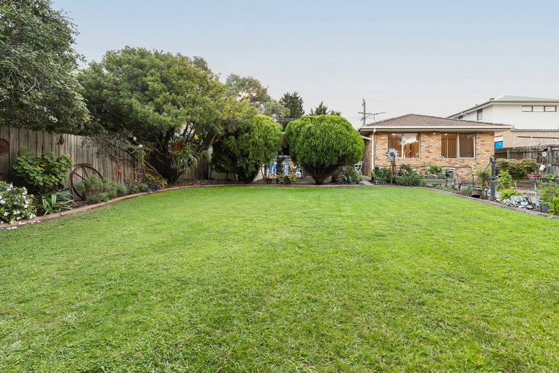 Photo - 11 Sparkford Road, Craigieburn VIC 3064 - Image 22