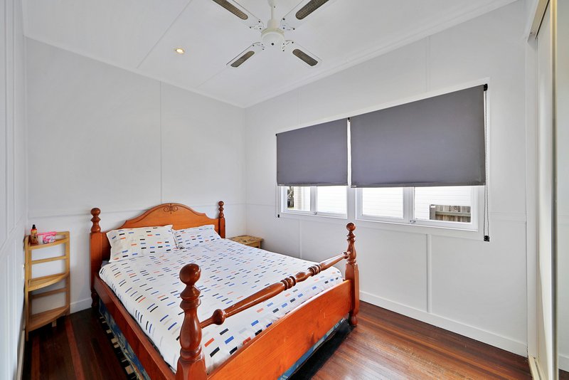 Photo - 11 Spence Street, Svensson Heights QLD 4670 - Image 13