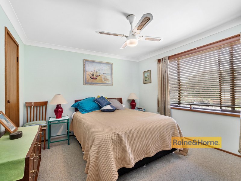 Photo - 11 Spinnaker Avenue, Tascott NSW 2250 - Image 6