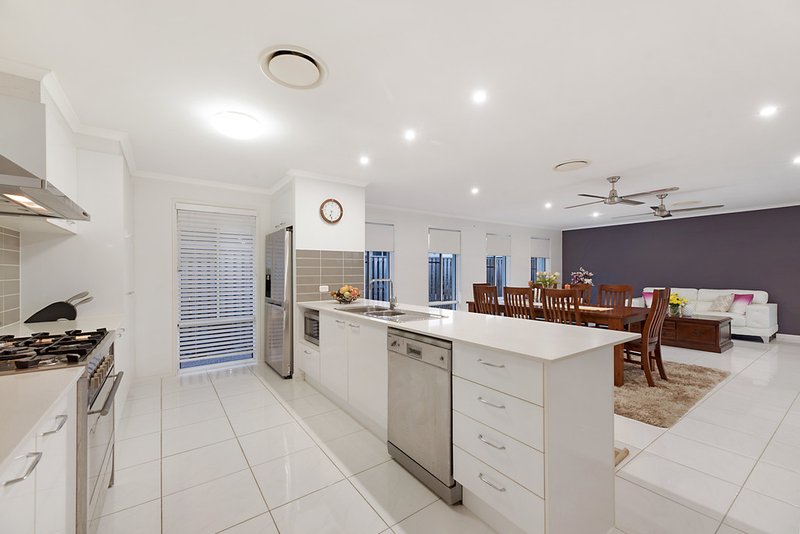 Photo - 11 Spoonbill Drive, Forest Glen QLD 4556 - Image 7