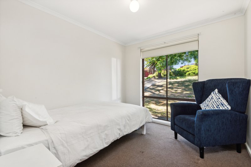 Photo - 11 Spruce Avenue, Aberfoyle Park SA 5159 - Image 12