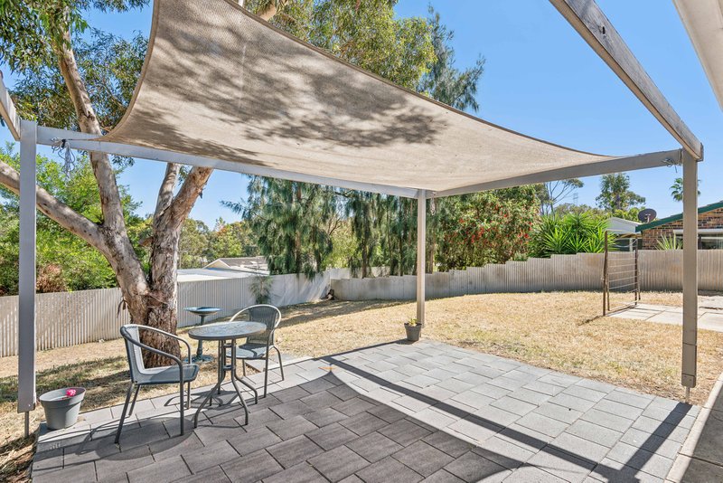 Photo - 11 Spruce Avenue, Aberfoyle Park SA 5159 - Image 16