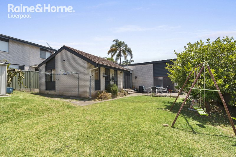 Photo - 11 St Andrews Boulevard, Casula NSW 2170 - Image 8