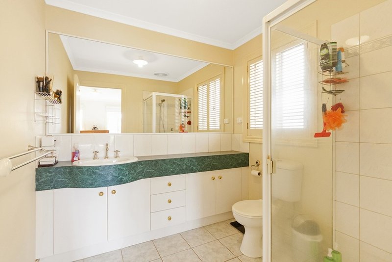 Photo - 11 St Rafael Place, Whittlesea VIC 3757 - Image 8