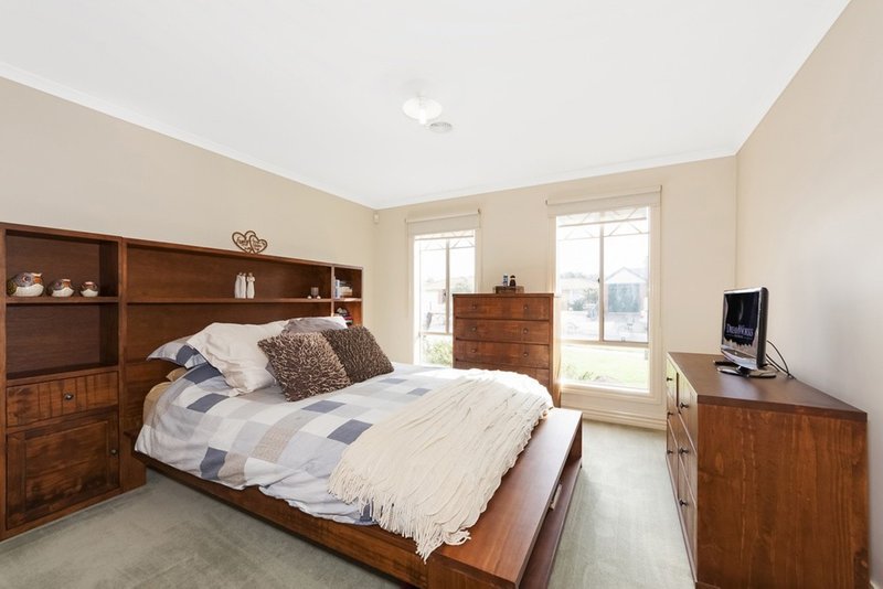 Photo - 11 St Rafael Place, Whittlesea VIC 3757 - Image 10