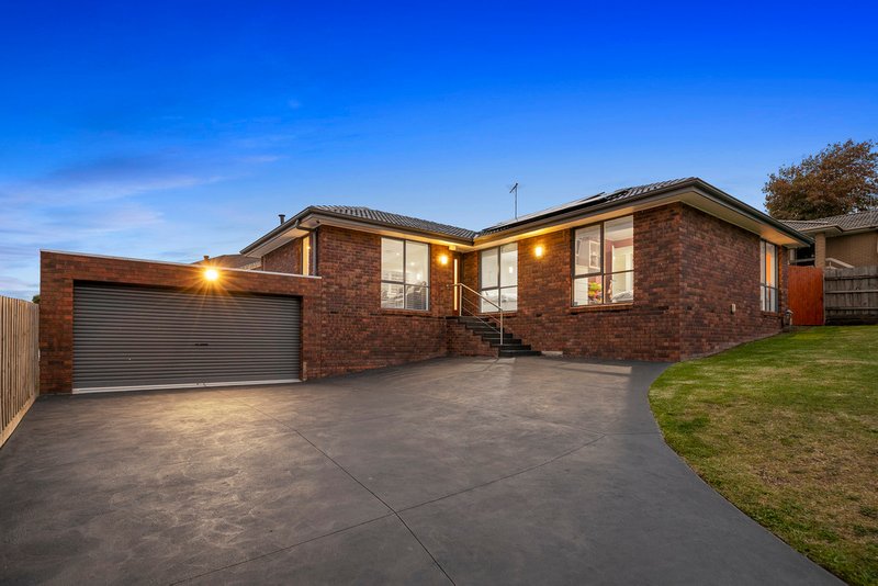 11 Stainsby Close, Endeavour Hills VIC 3802