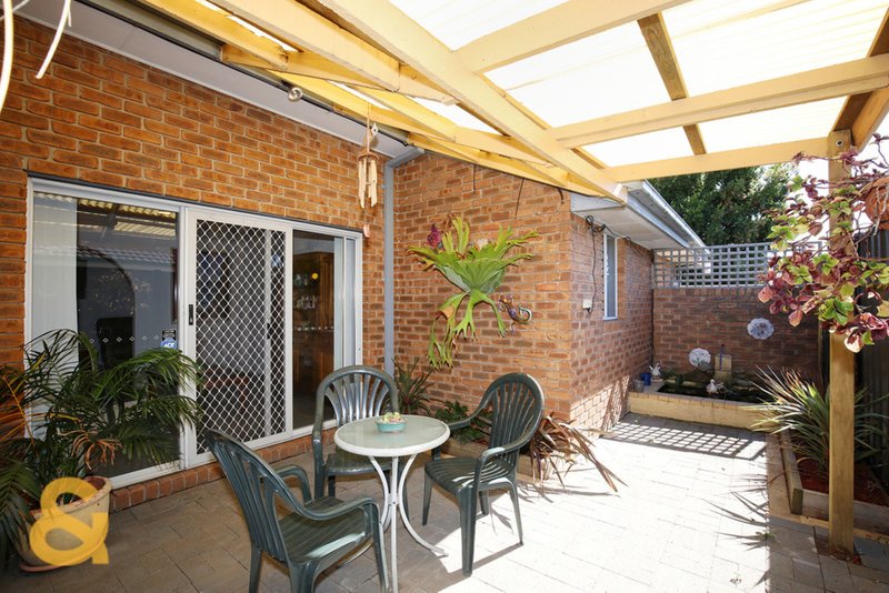 Photo - 11 Stainsby Crescent, Roxburgh Park VIC 3064 - Image 12