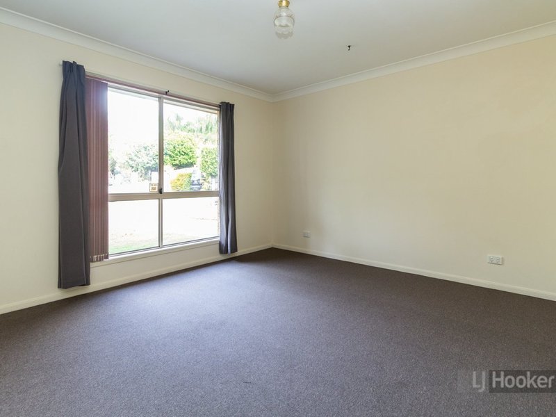 Photo - 11 Stanley Court, Boronia Heights QLD 4124 - Image 6