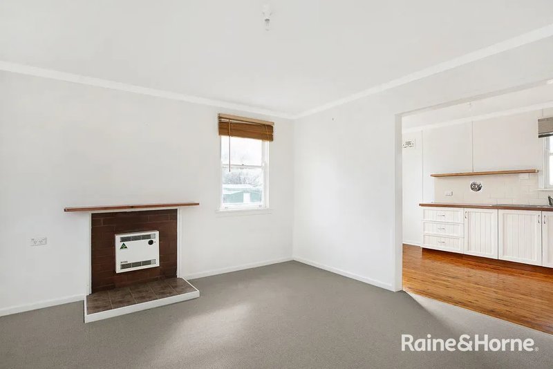 Photo - 11 Station Street, Marulan NSW 2579 - Image 2