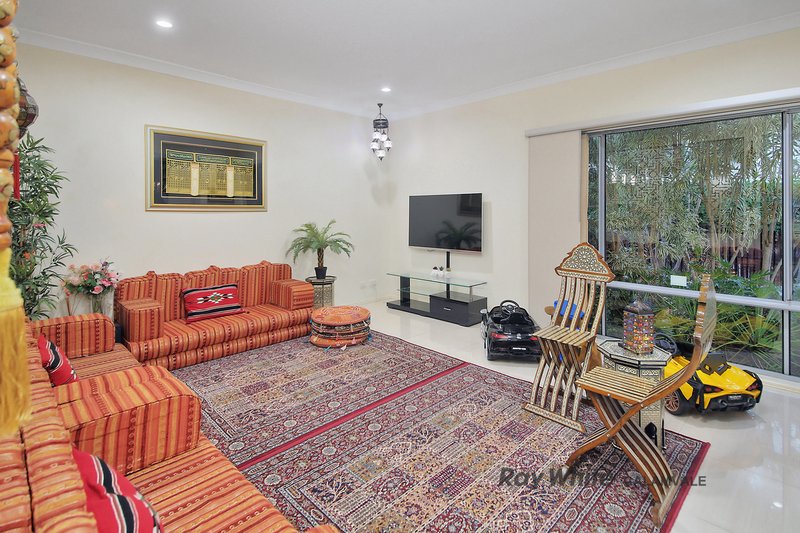 Photo - 11 Stevenson Street, Calamvale QLD 4116 - Image 10