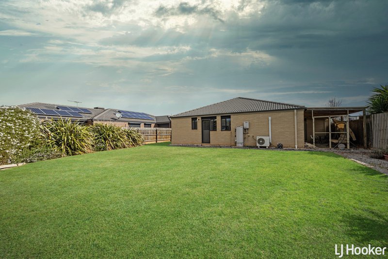 11 Stockwell Street, Melton South VIC 3338