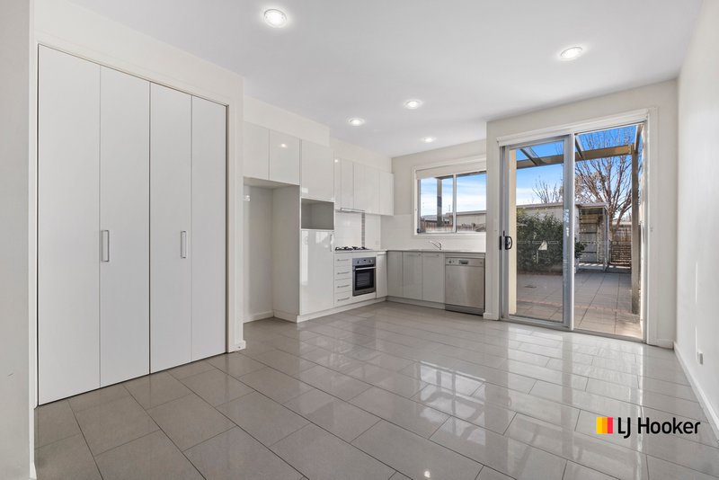 Photo - 11 Stowport Avenue, Crace ACT 2911 - Image 3