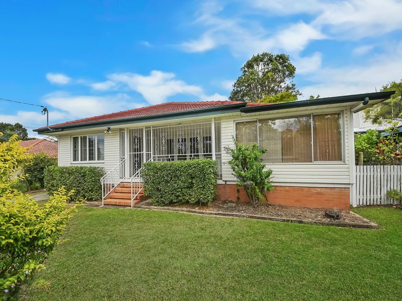 Photo - 11 Strathdale Street, Aspley QLD 4034 - Image 3