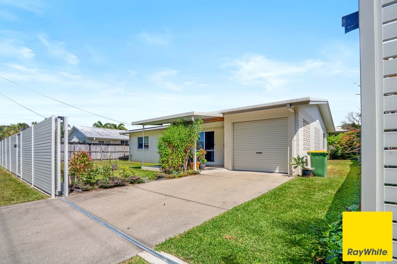 Photo - 11 Strombus Avenue, Trinity Beach QLD 4879 - Image 1