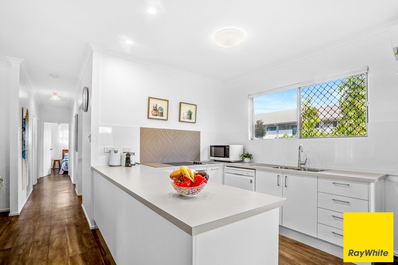 Photo - 11 Strombus Avenue, Trinity Beach QLD 4879 - Image 5