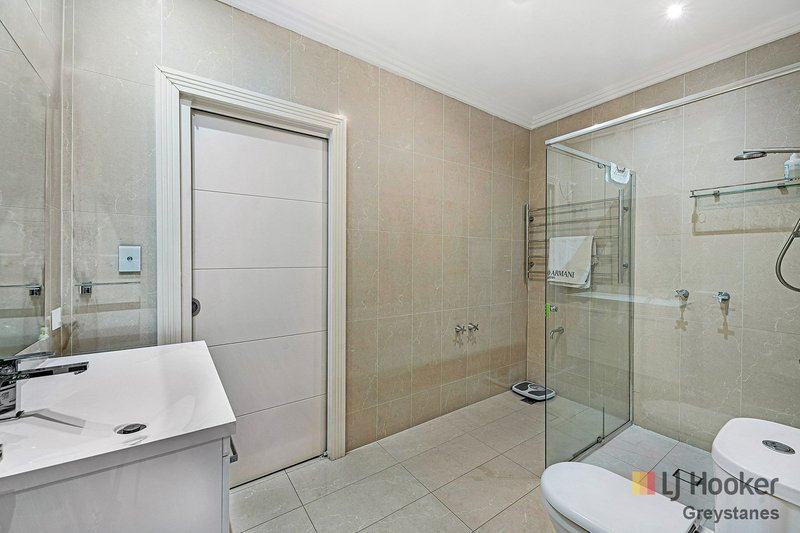 Photo - 11 Styles Place, Merrylands NSW 2160 - Image 5