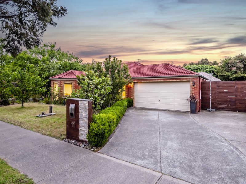 11 Sugar Bush Drive, Lynbrook VIC 3975