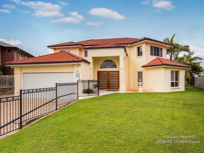 11 Sumner Place, Carindale QLD 4152