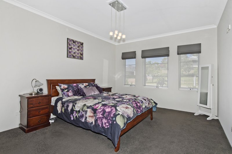 Photo - 11 Sunbeam Approach, Baldivis WA 6171 - Image 11