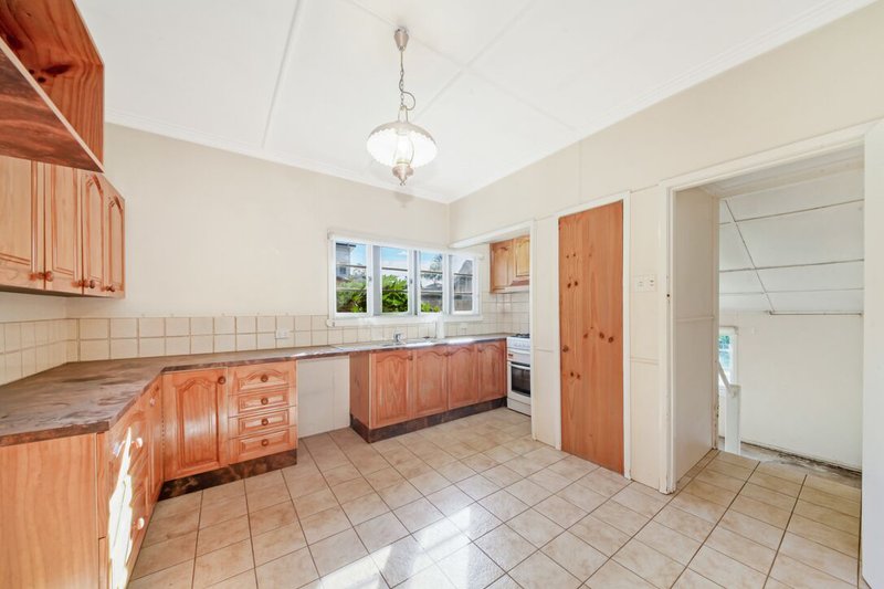 Photo - 11 Sunny Avenue, Wavell Heights QLD 4012 - Image 3