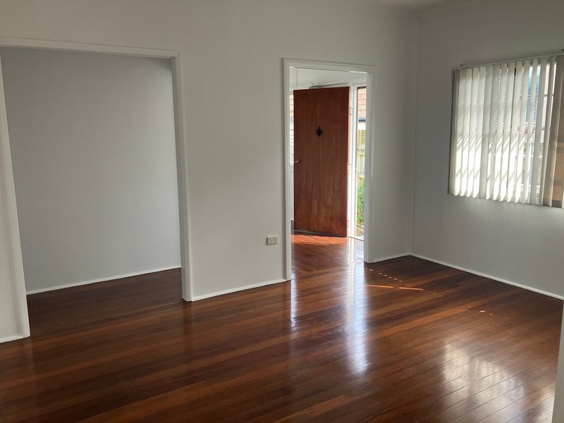 Photo - 11 Sunny Avenue, Wavell Heights QLD 4012 - Image 5