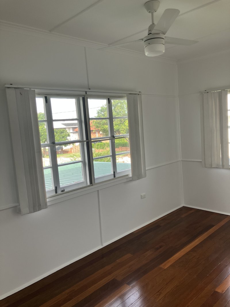 Photo - 11 Sunny Avenue, Wavell Heights QLD 4012 - Image 8