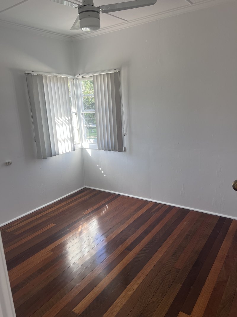 Photo - 11 Sunny Avenue, Wavell Heights QLD 4012 - Image 9