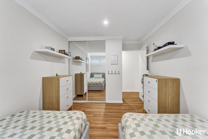 Photo - 11 Surpark Approach, Southern River WA 6110 - Image 15