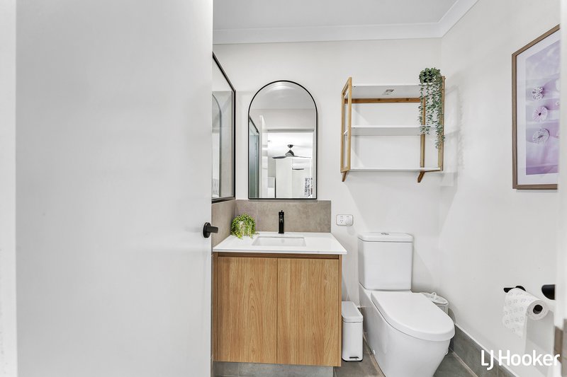 Photo - 11 Surpark Approach, Southern River WA 6110 - Image 17