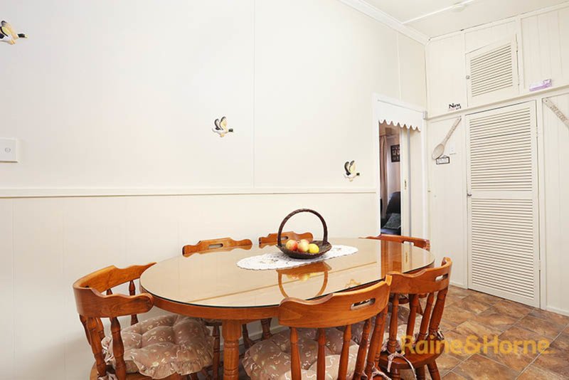 Photo - 11 Sussex Street, Moonee Ponds VIC 3039 - Image 4