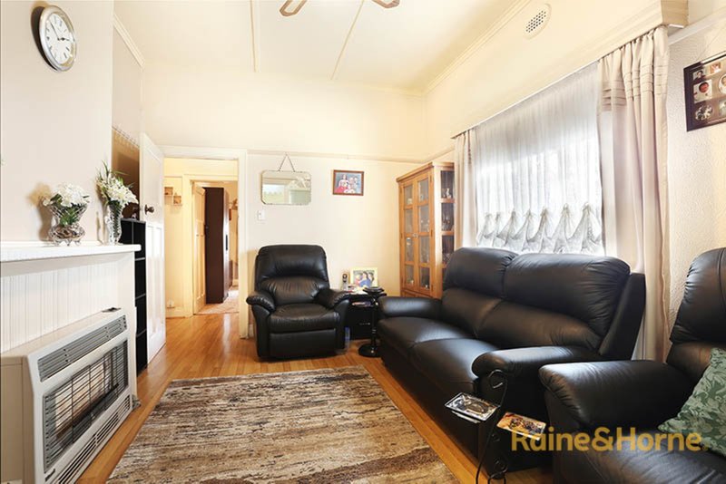 Photo - 11 Sussex Street, Moonee Ponds VIC 3039 - Image 5