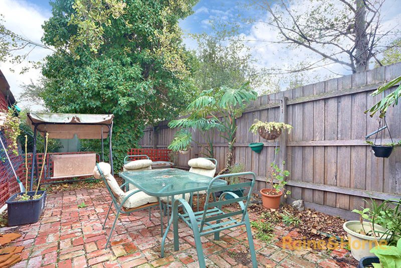 Photo - 11 Sussex Street, Moonee Ponds VIC 3039 - Image 8