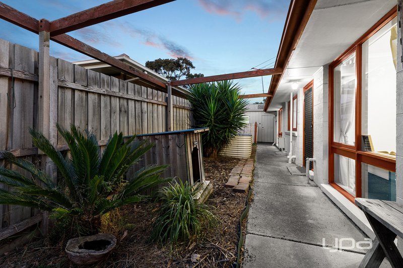 Photo - 11 Sutherland Street, Albanvale VIC 3021 - Image 16