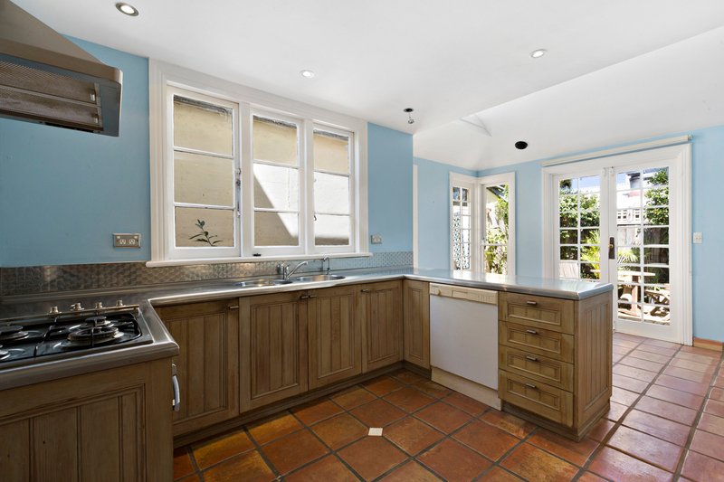 Photo - 11 Sutton Street, Balmain NSW 2041 - Image 2
