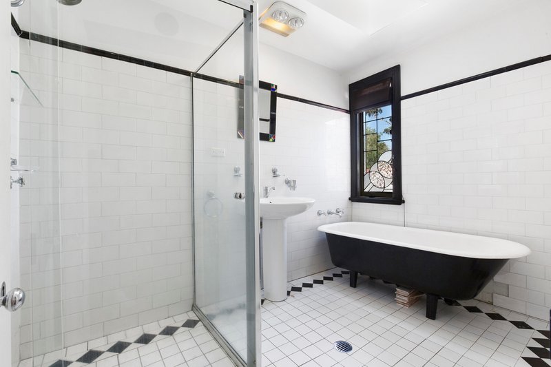 Photo - 11 Sutton Street, Balmain NSW 2041 - Image 5