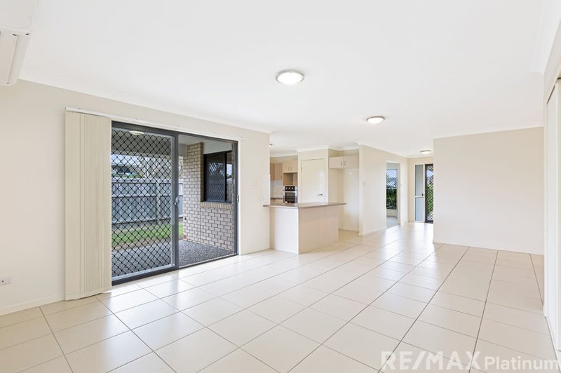 Photo - 11 Swanston Crescent, Narangba QLD 4504 - Image 4