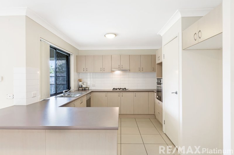 Photo - 11 Swanston Crescent, Narangba QLD 4504 - Image 6