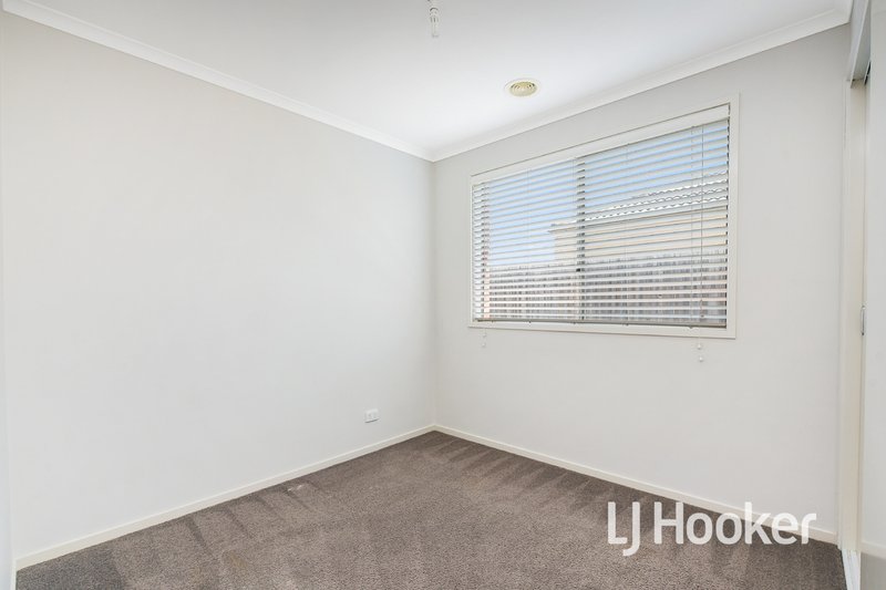 Photo - 11 Sweet Pea Drive, Pakenham VIC 3810 - Image 14