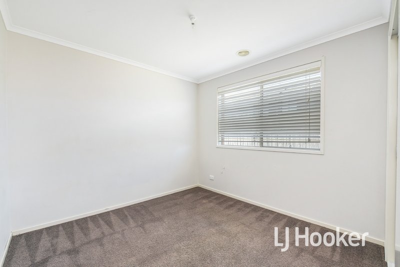 Photo - 11 Sweet Pea Drive, Pakenham VIC 3810 - Image 16