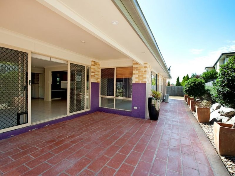 Photo - 11 Swordgrass Court, Kallangur QLD 4503 - Image 13