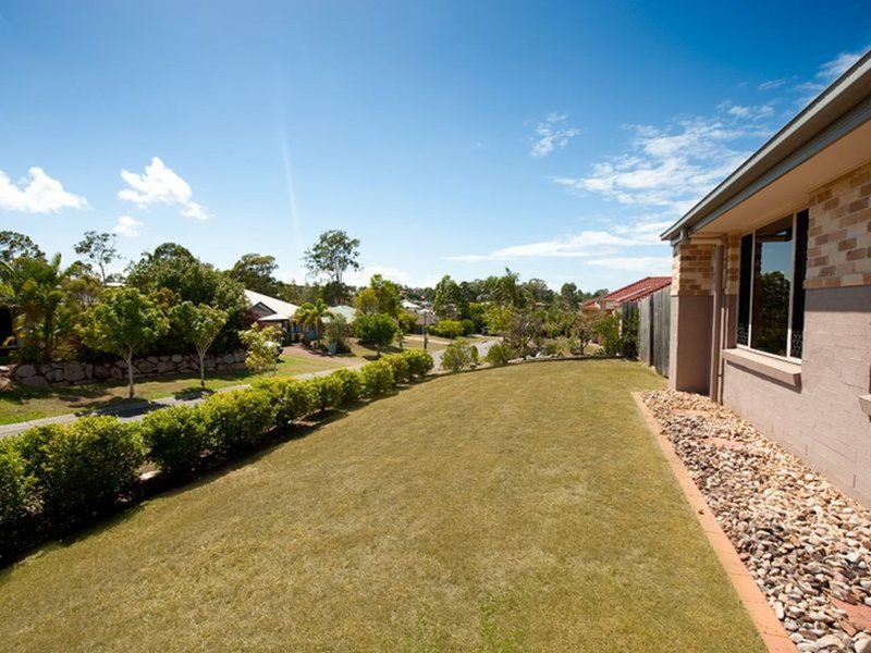 Photo - 11 Swordgrass Court, Kallangur QLD 4503 - Image 16