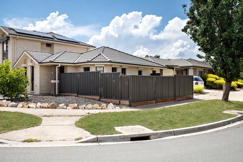Photo - 11 Syddall Street, Bonner ACT 2914 - Image 2