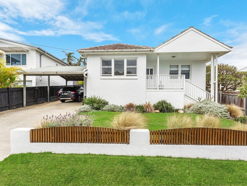 Photo - 11 Sydney Road, Warriewood NSW 2102 - Image 1