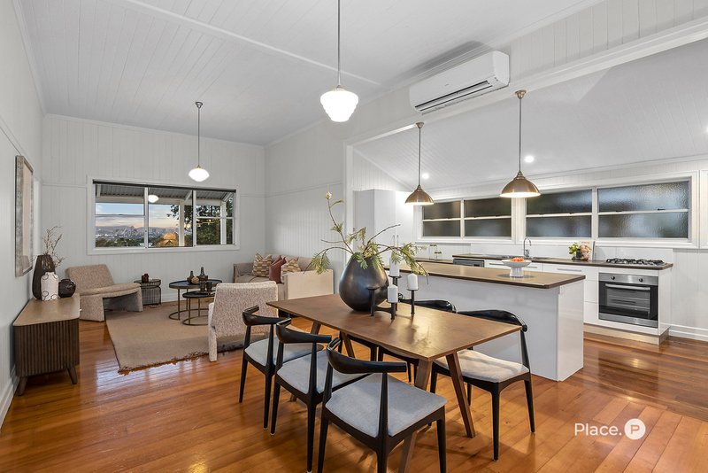 Photo - 11 Sylvia Street, Camp Hill QLD 4152 - Image 6