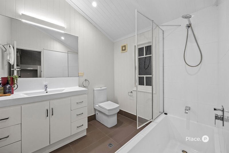 Photo - 11 Sylvia Street, Camp Hill QLD 4152 - Image 11