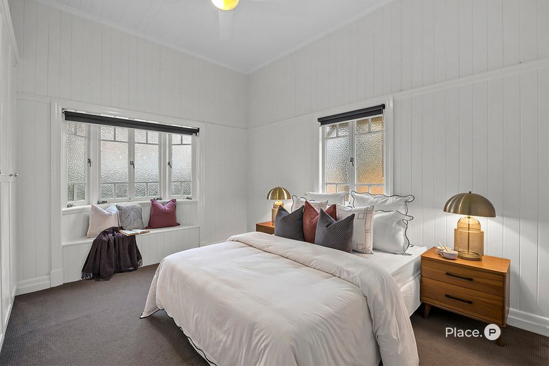 Photo - 11 Sylvia Street, Camp Hill QLD 4152 - Image 12