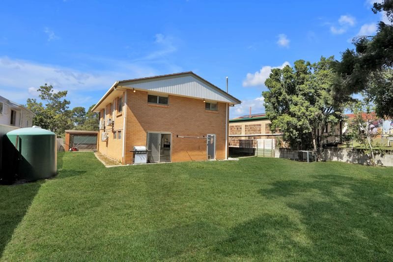 Photo - 11 Tabulam Drive, Ferny Hills QLD 4055 - Image 14